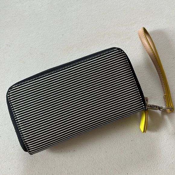 STELLA&DOT Madison tech wallet wristlet, navy/white stripe - Picture 4 of 8